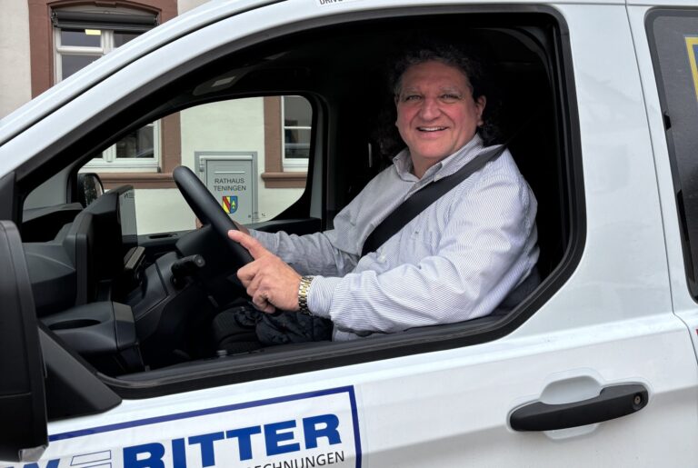 Teningen sucht ehrenamtliche Bürgerbus-Fahrer: Rathauschef Berthold Schuler meldet sich freiwillig