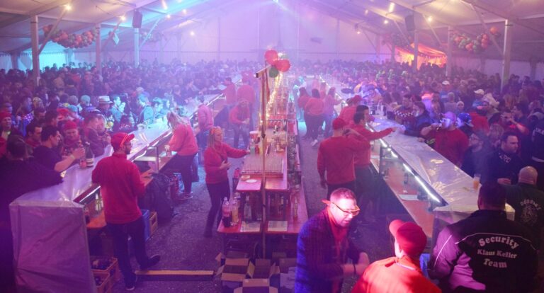 Zunftabend in der Jahn-Halle: „Kindringer Ruäbsäck“ entern am Samstag den größten Saal Teningens