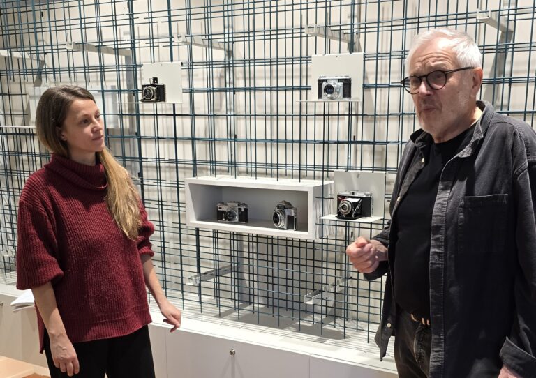 Nach einjähriger Umbauzeit: Fotomuseum Hirsmüller zeigt neue Ausstellung mit historischen Kameras