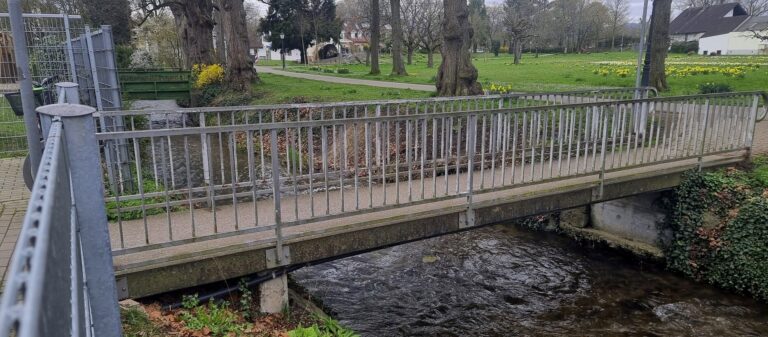 Brückenbau am Mühlbach