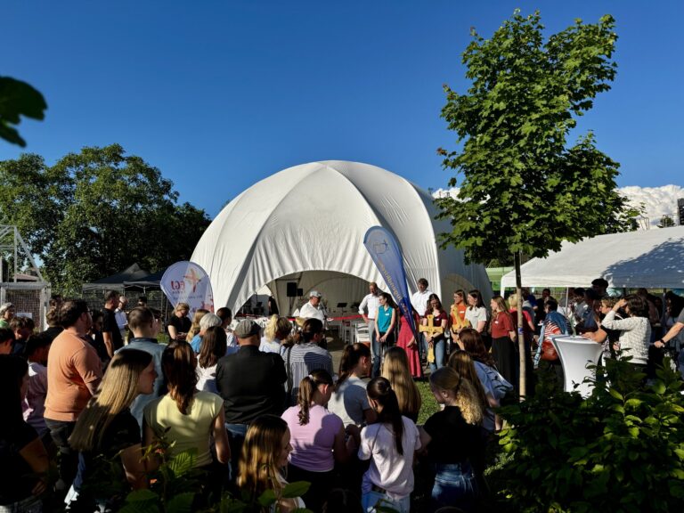 Neue Jugendkirche feierlich eröffnet