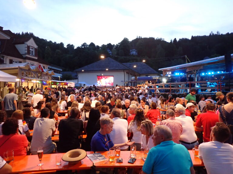 Blasmusik, Fußball, kulinarische Highlights
