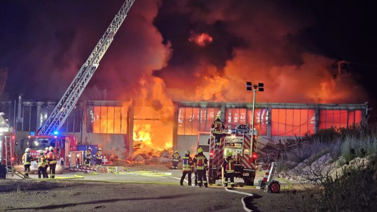 Feuerwehr-Großeinsatz in Riegel
