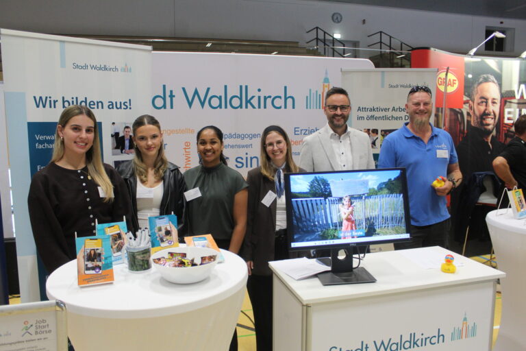 Berufsorientierung auf Augenhöhe – Rund 60 Aussteller und 600 Schüler bei Waldkircher Job-Start-Börse